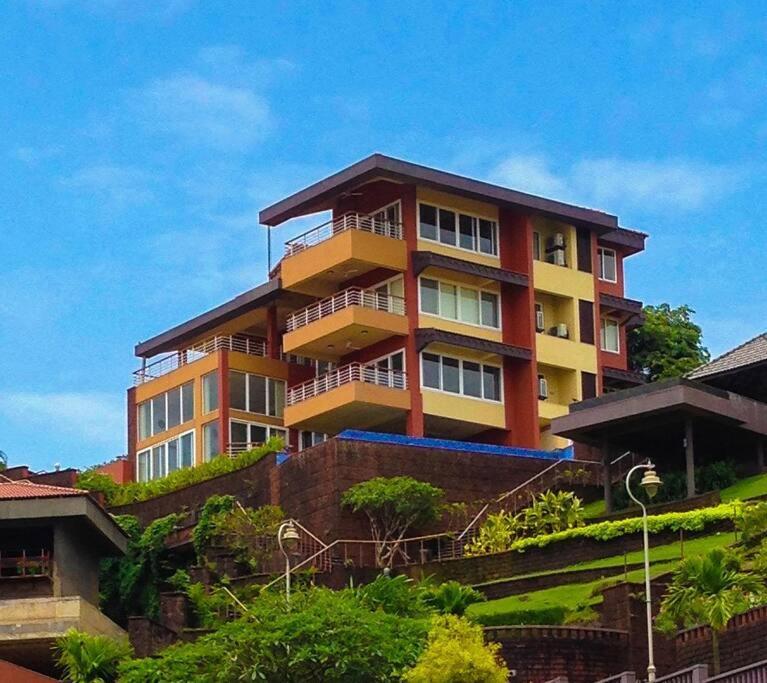 Dolphin Heights 5bhk Sea View Pool * Candolim