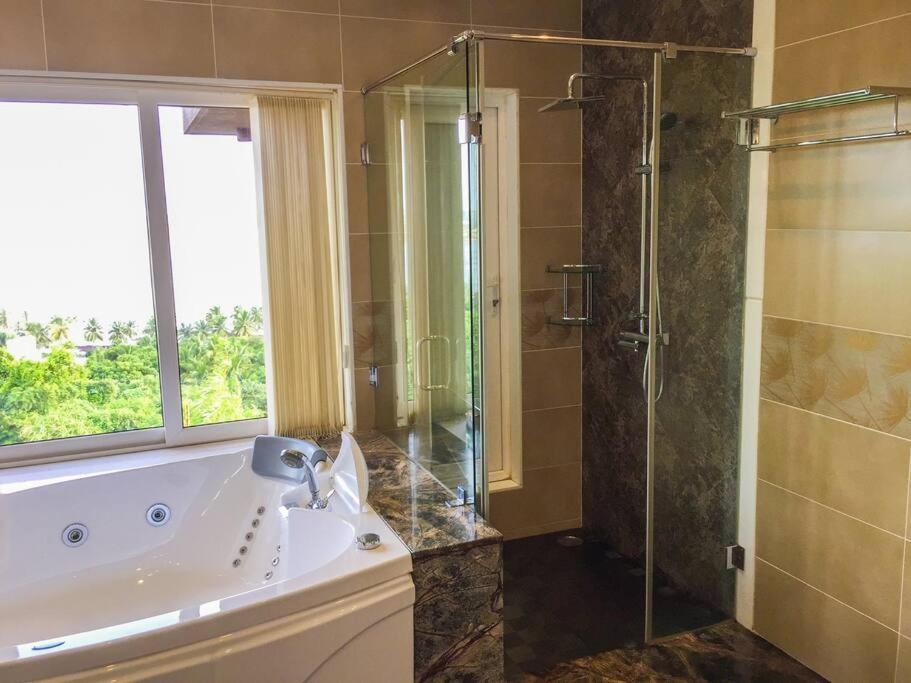 Dolphin Heights 5bhk Sea View Pool * Candolim