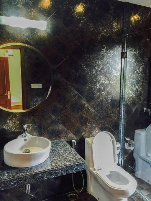 Dolphin Heights 5bhk Sea View Pool Candolim