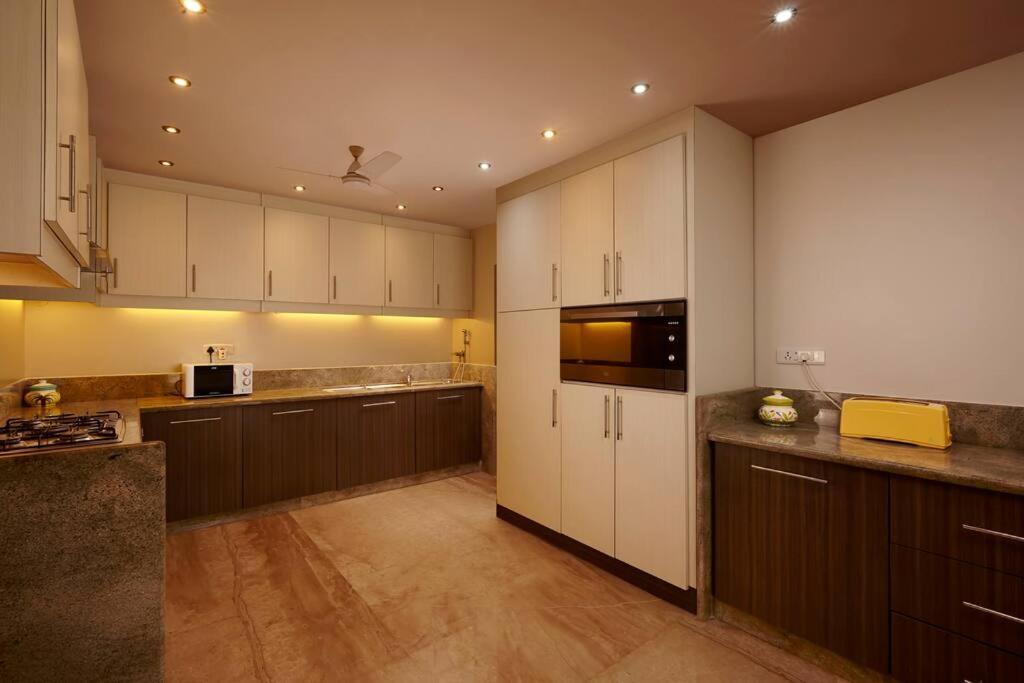 Dolphin Heights 5bhk Sea View Pool
