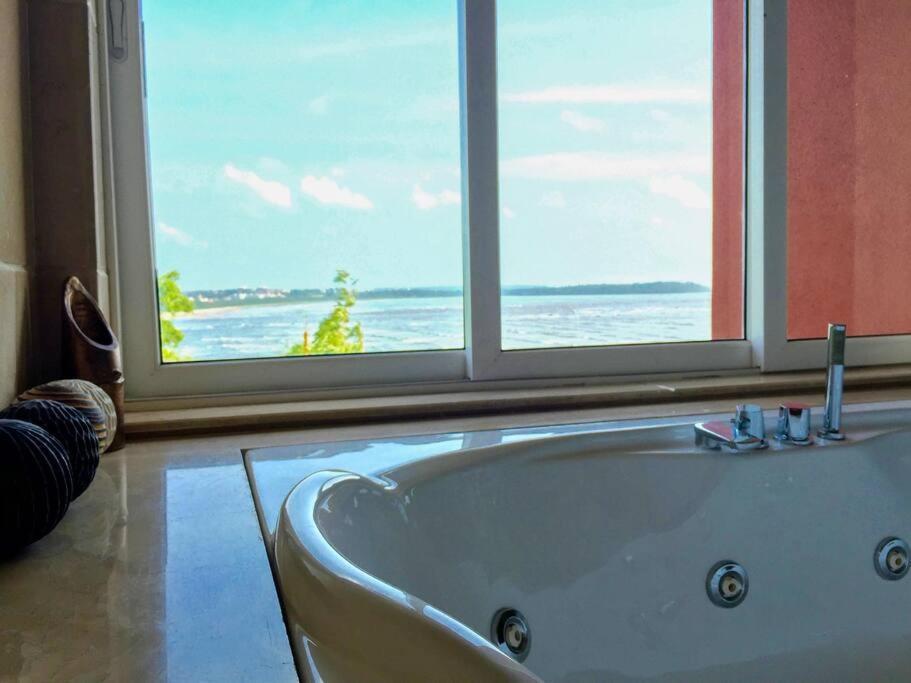 Villa Dolphin Heights 5bhk Sea View Pool *