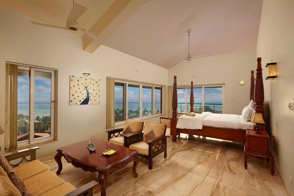 Dolphin Heights 5bhk Sea View Pool Candolim